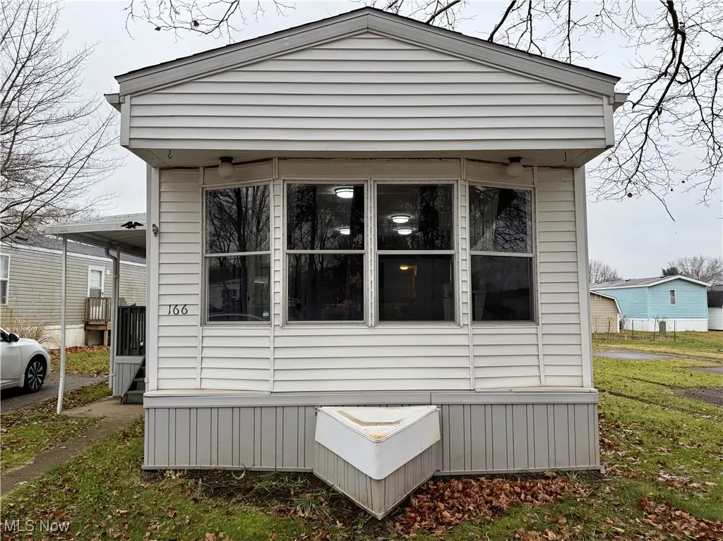 166 Rolling Park N Drive, Massillon, OH 44647 - Image #1
