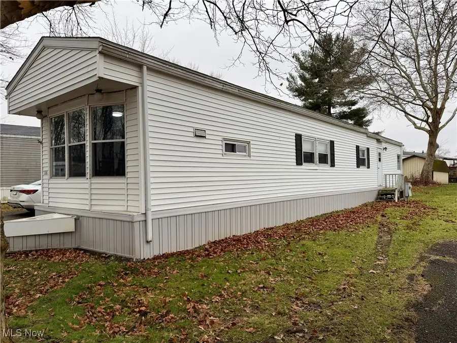 166 Rolling Park N Drive, Massillon, OH 44647 - Image #2