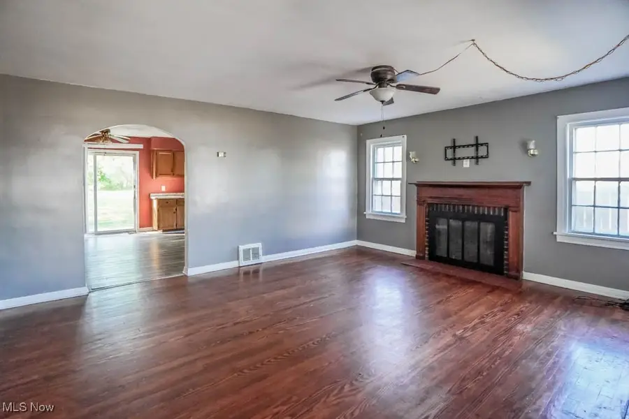 8202 Navarre Sw Road, Massillon, OH 44646 - Image #3