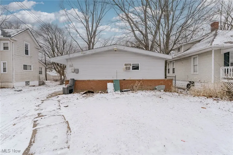 1208-1210 Bellows Street, Akron, OH 44301 - Image #2