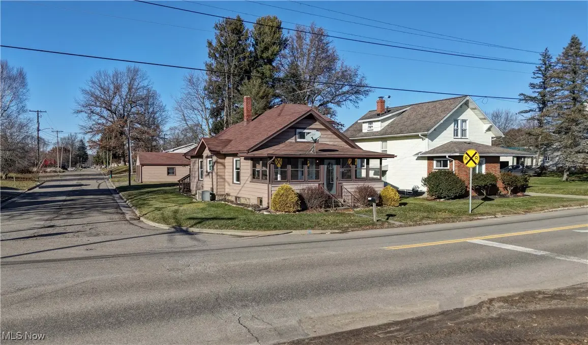 549 Redwood Sw Street, Beach City, OH 44608 - Image #1