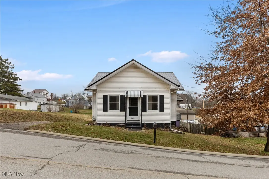 357 S Lincoln Avenue, Barnesville, OH 43713 - Image #1