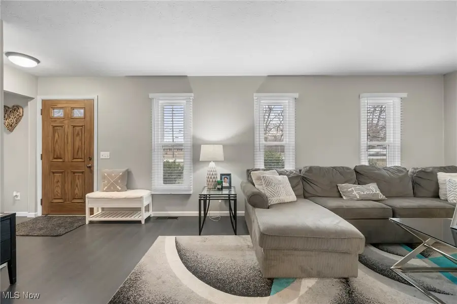 15472 Howe Road, Strongsville, OH 44136 - Image #2