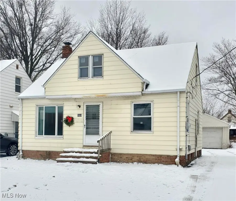 944 E 220th Street, Euclid, OH 44119 - Image #1
