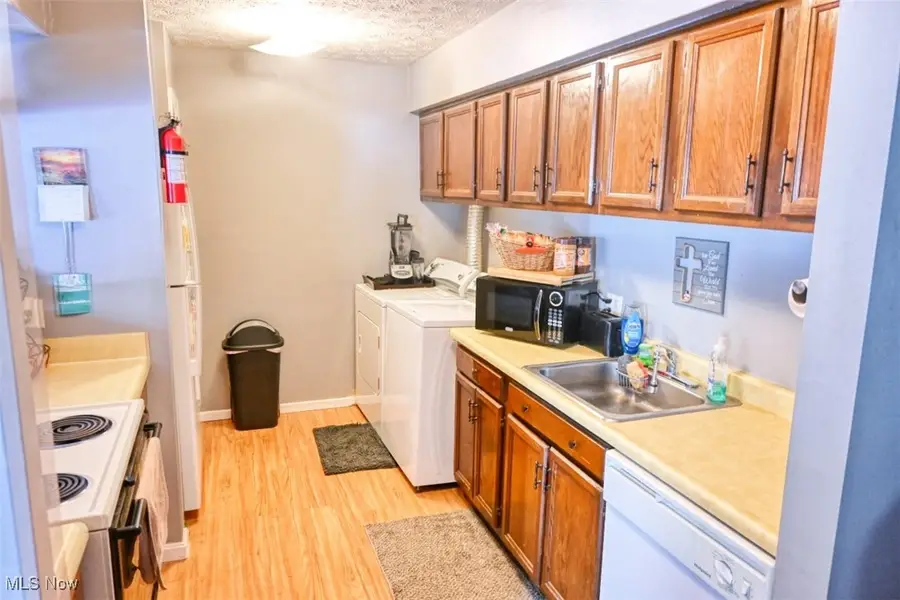 285 Ivy Hill Lane #B-18, Medina, OH 44256 - Image #2