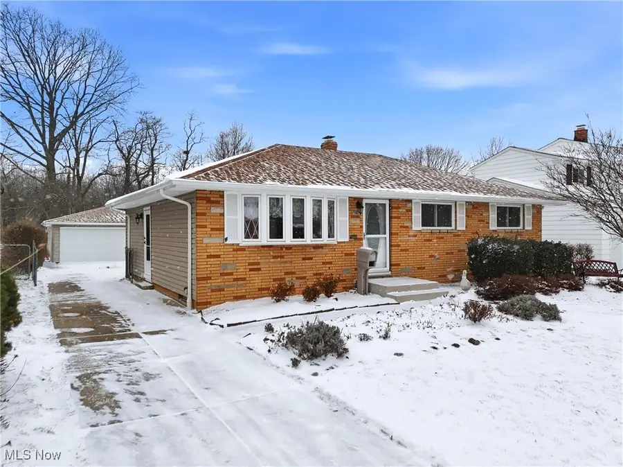 5905 Regency Drive, Parma, OH 44129 - Image #2