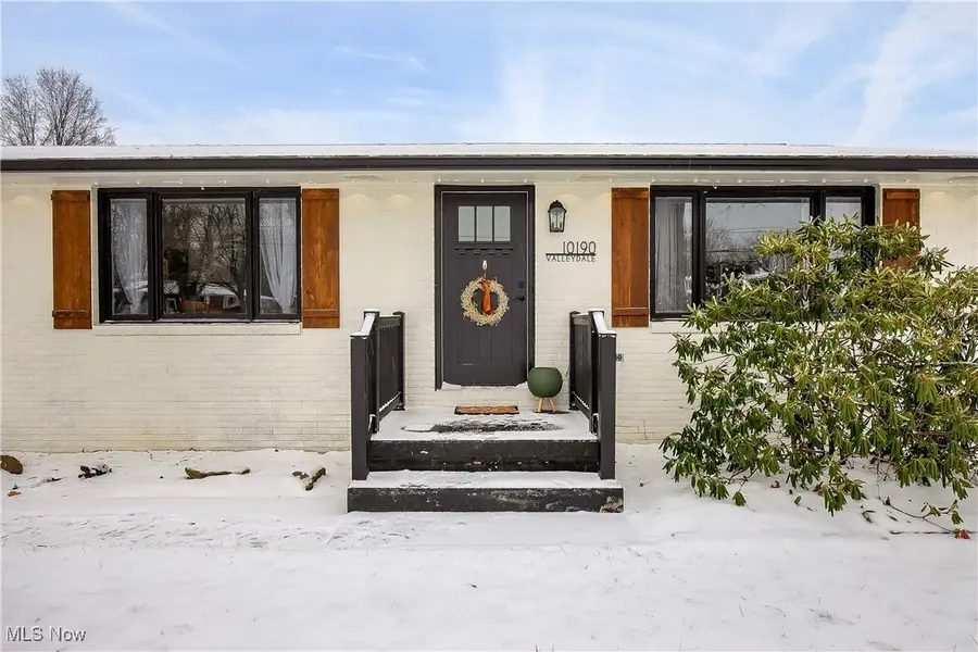 10190 Valleydale Se Street, Magnolia, OH 44643 - Image #2