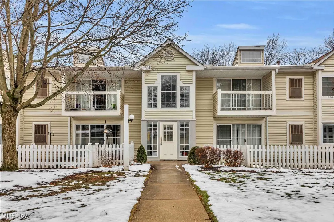 2820 N Bay Drive #P10, Westlake, OH 44145 - Image #1