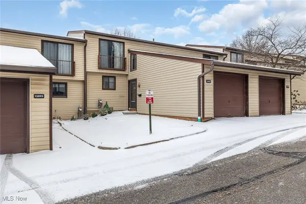15099 Pine Valley Trail, Middleburg Heights, OH 44130