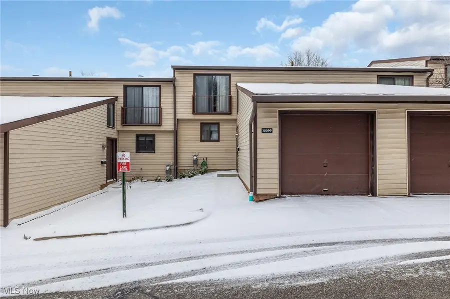 15099 Pine Valley Trail, Middleburg Heights, OH 44130 - Image #2