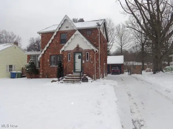 6159 Stratford Drive, Parma Heights, OH 44130