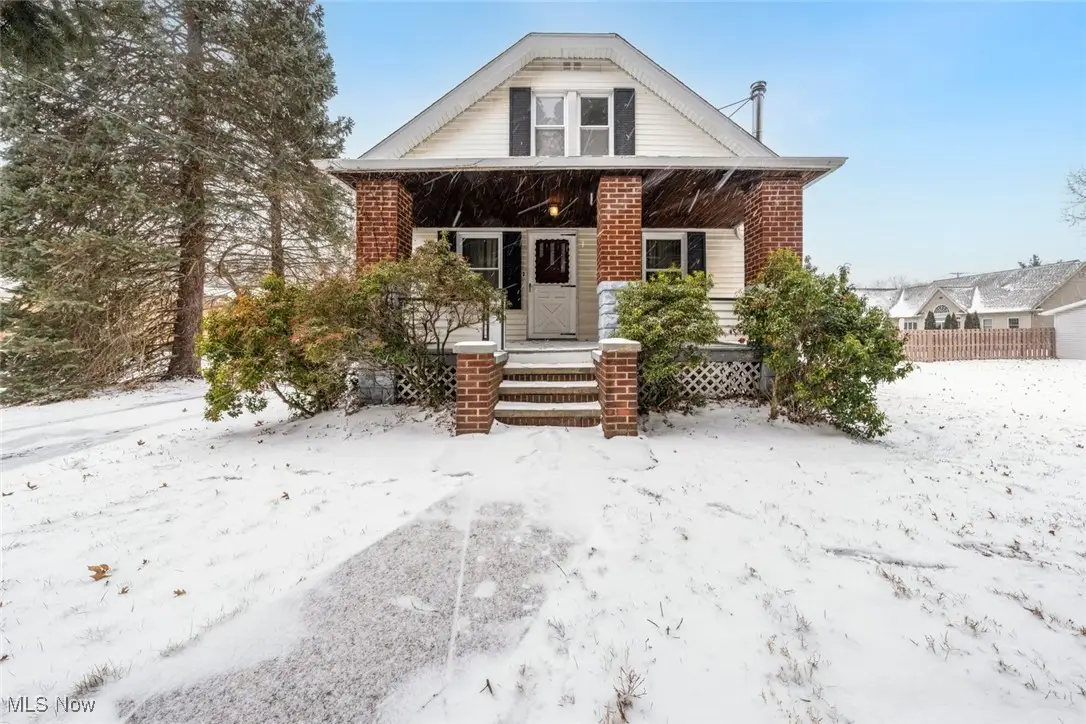 6352 Crossview Road, Seven Hills, OH 44131 - Image #1