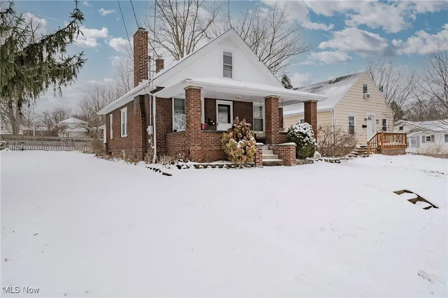 2015 Gross Ne Avenue, Canton, OH 44714 - Image #2