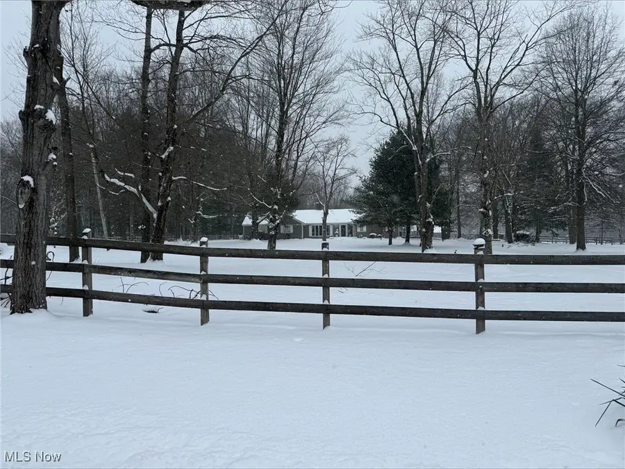 2655 Tibbetts Wick Road, Hubbard, OH 44425 - Image #2