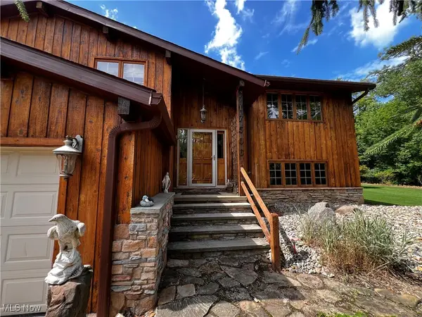 17506 Leggett Road, Montville, OH 44064