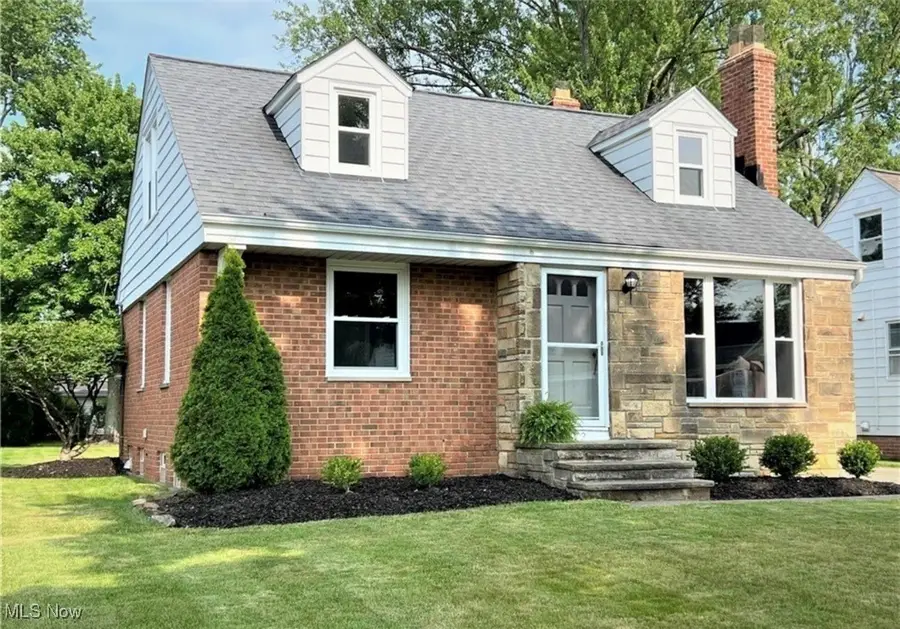 1673 Temple Avenue, Mayfield Heights, OH 44124 - Image #2