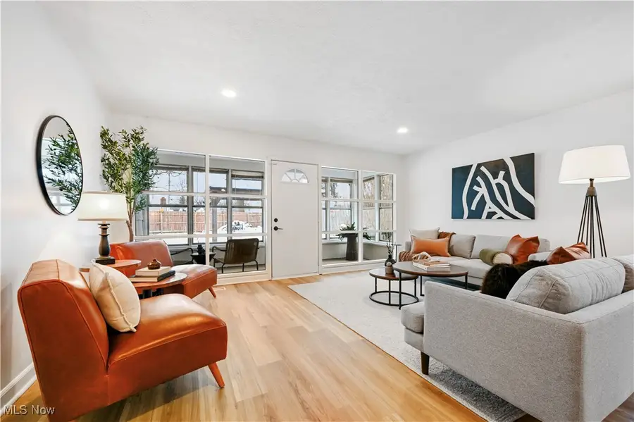 6618 Newbury Lane, Parma Heights, OH 44130 - Image #2