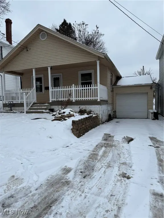 923 Orchard Grove Avenue, East Liverpool, OH 43920