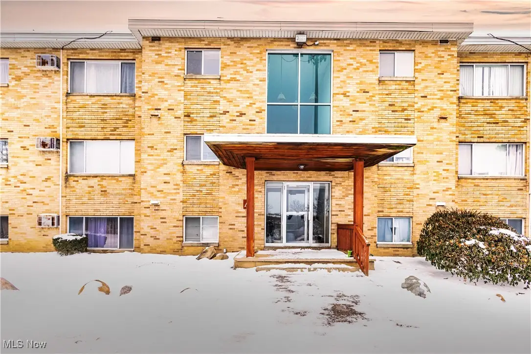 5200 Royalton Road #11-A, North Royalton, OH 44133 - Image #1