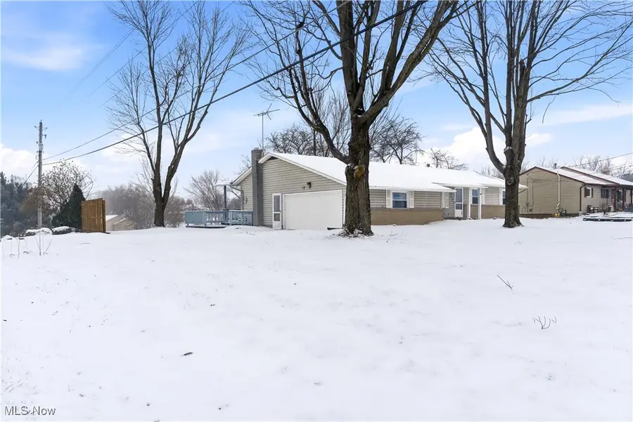 3212 Foxmoor Ne Street, Hartville, OH 44632 - Image #2