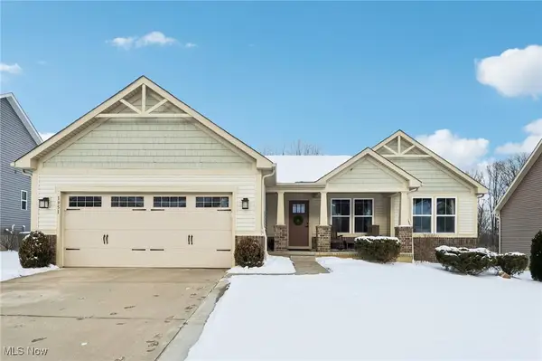 1951 E Woodland Drive, Akron, OH 44313