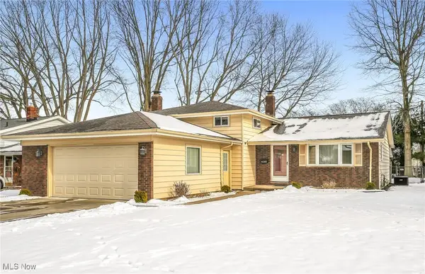 4281 Plumwood Drive, North Olmsted, OH 44070