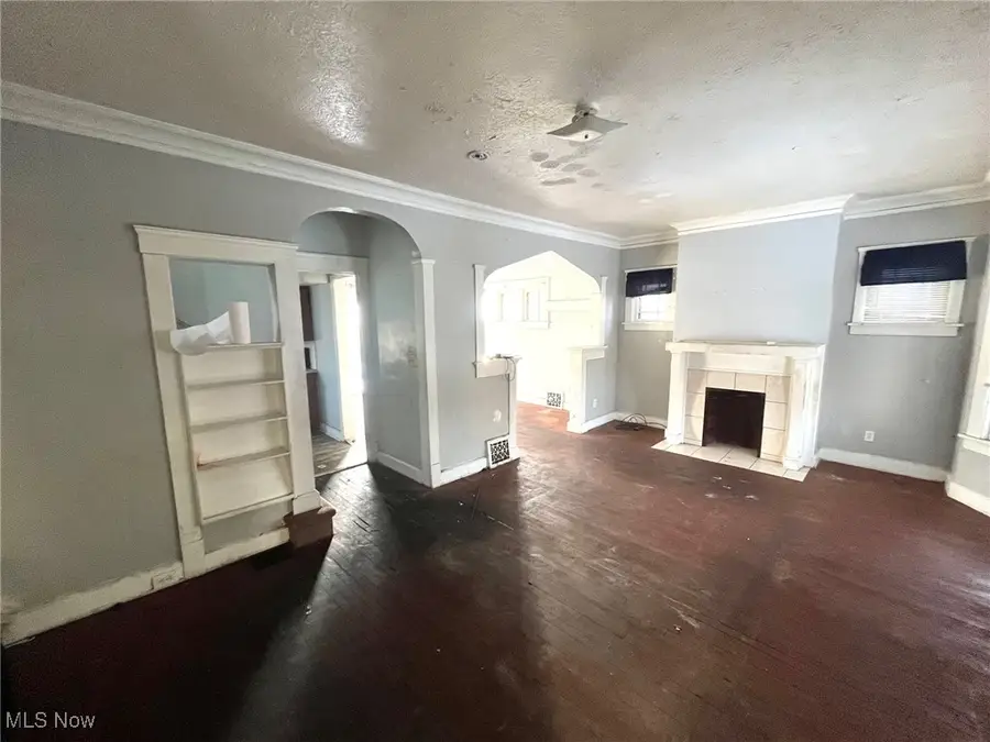9208 Kempton Avenue, Cleveland, OH 44108 - Image #3