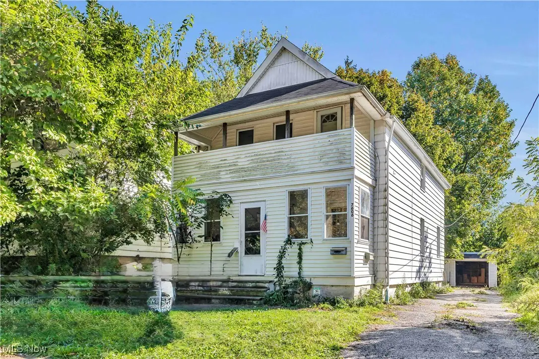 7606 Vineyard Avenue, Garfield Heights, OH 44105 - Image #1