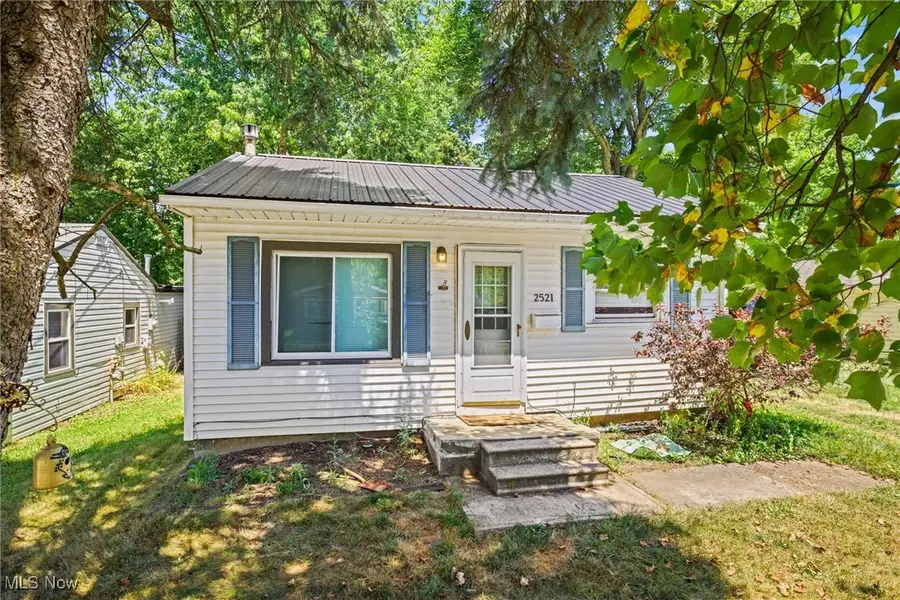 2521 44th Nw Street, Canton, OH 44709 - Image #2