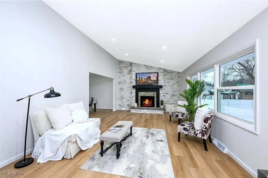 1591 Newcastle Circle, Akron, OH 44313 - Image #3