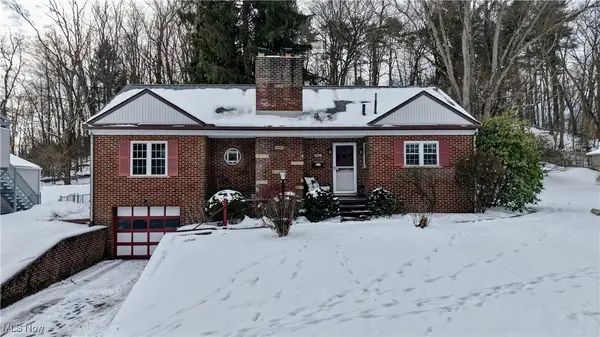 106 Maplecrest Sw Street, North Canton, OH 44720