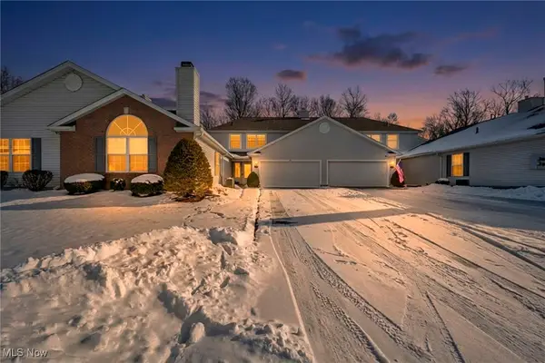 7568 Monterey Bay #4, Mentor on the Lake, OH 44060