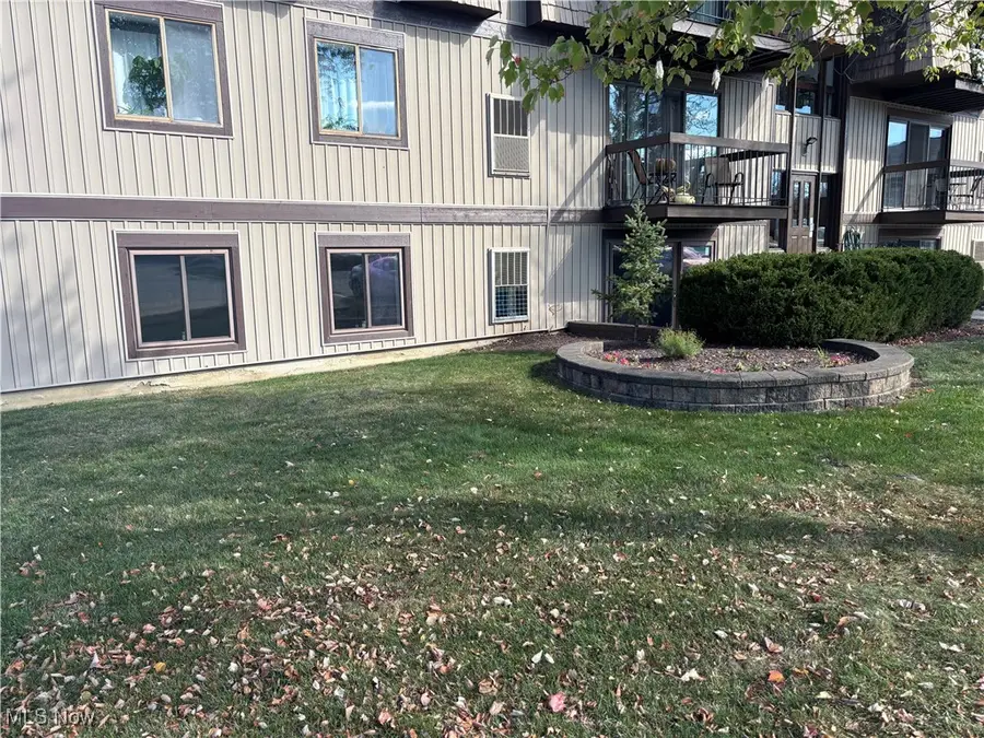 9821 Sunrise Boulevard #o1, North Royalton, OH 44133 - #3