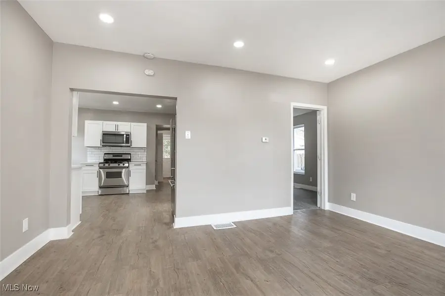 144 19th Nw Street, Barberton, OH 44203 - Image #2