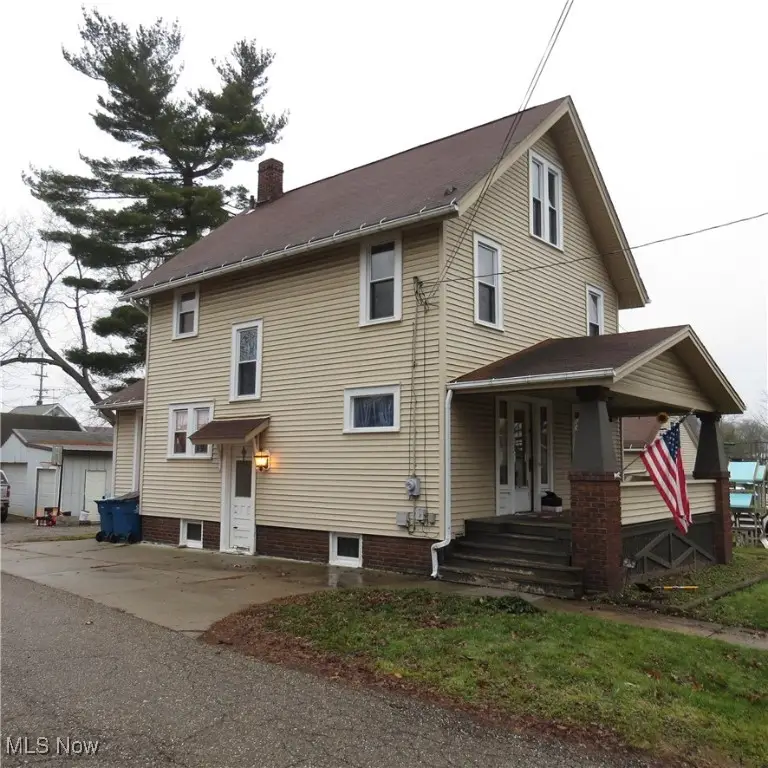 112 High Ne Street, Hartville, OH 44632 - Image #2