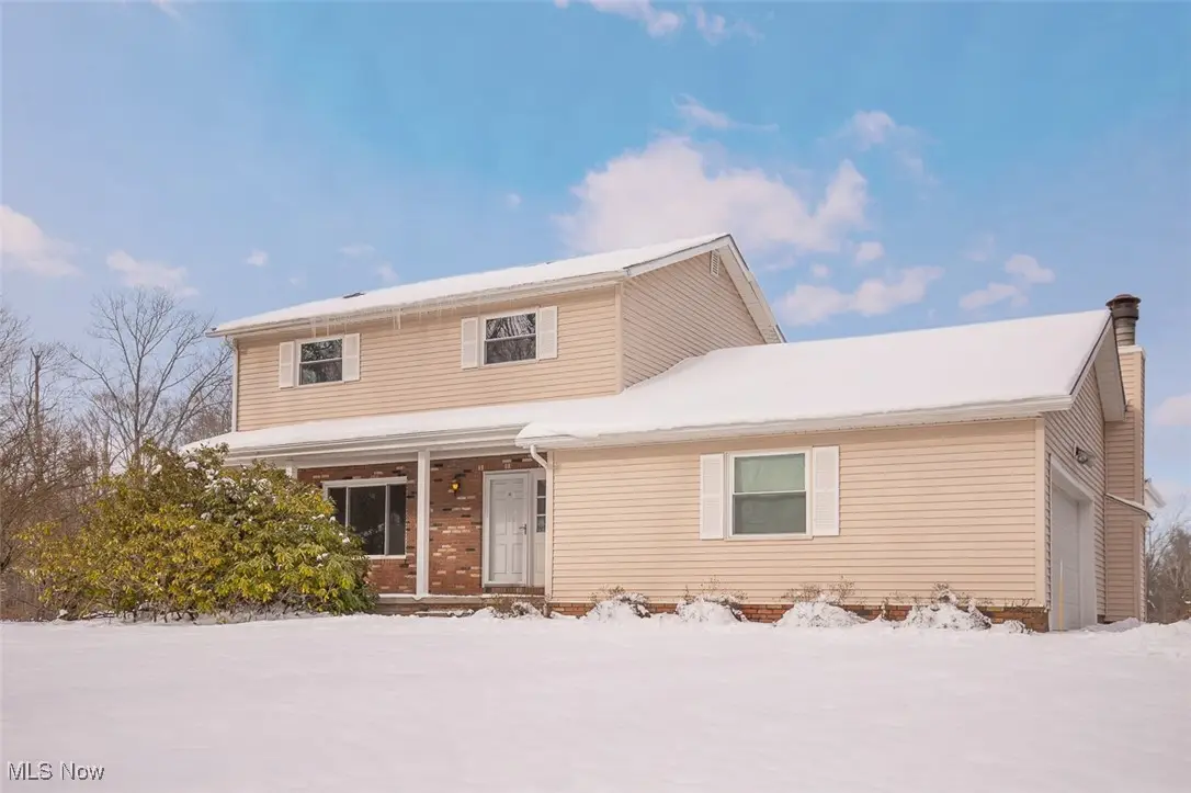 17060 Creighton Drive, Chagrin Falls, OH 44023 - Image #1