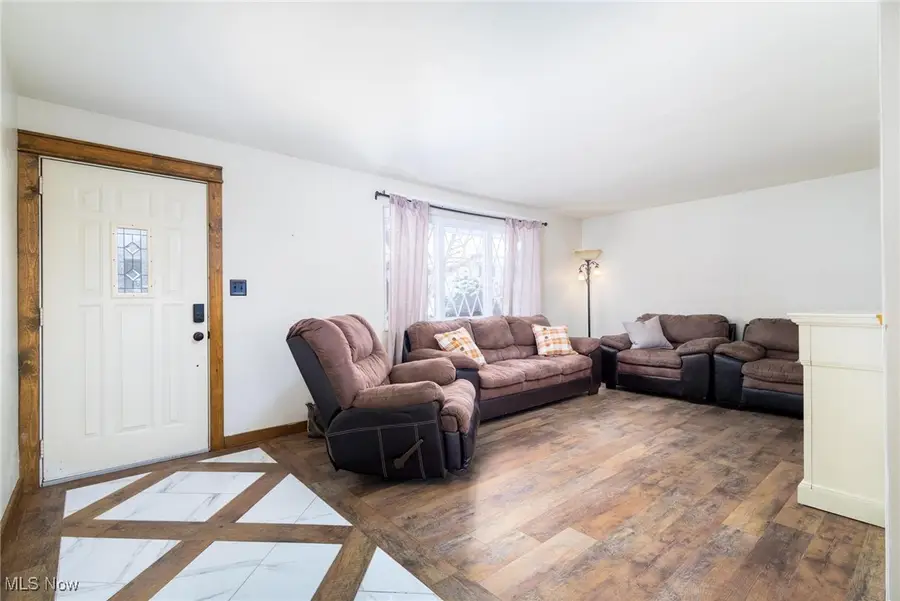 369 Westwood Drive, Steubenville, OH 43953 - Image #2