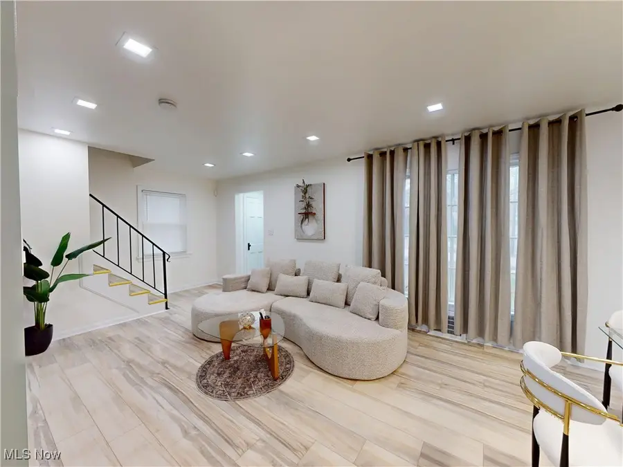 3513 Boynton Road, Cleveland Heights, OH 44121 - Image #2