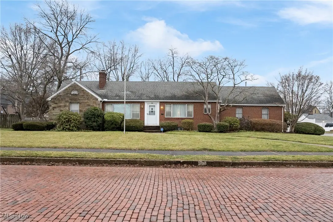 206 Harter Nw Avenue, Canton, OH 44708 - Image #1