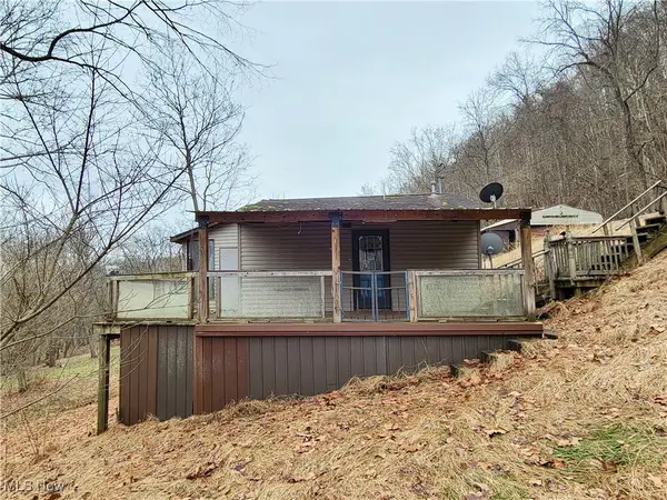 991 Winchester Road, Elizabeth, WV 26143