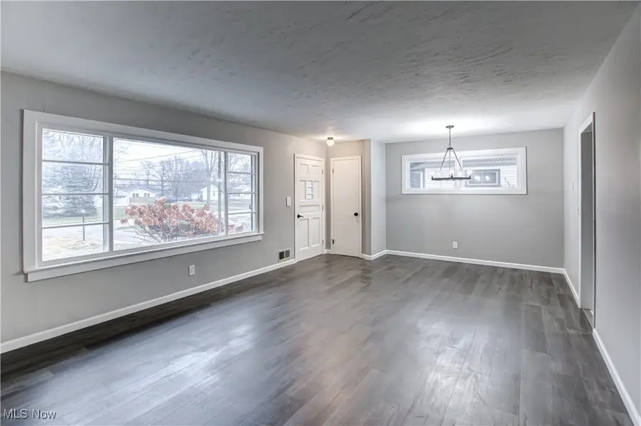 19819 Drake Road, Strongsville, OH 44149 - Image #3