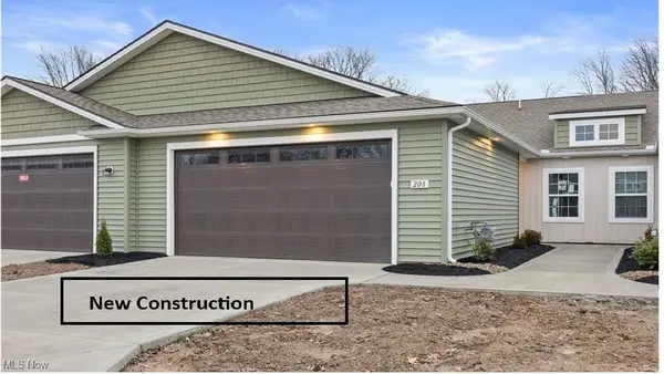 208 Alexander Drive, Elyria, OH 44035