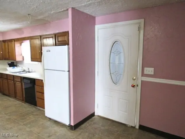 5211 Hecock Avenue, Lorain, OH 44055 - #3