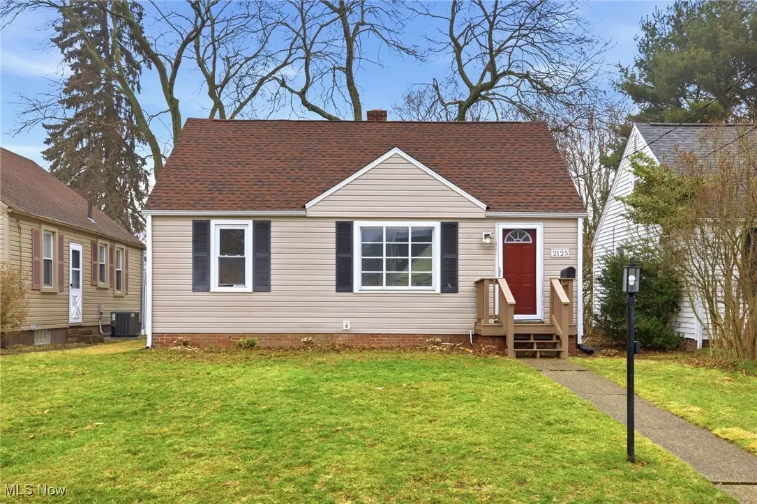 2125 39th Nw Street, Canton, OH 44709 - Image #1