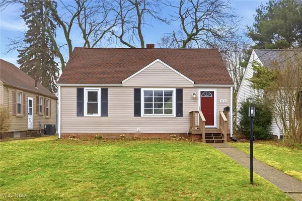 2125 39th Nw Street, Canton, OH 44709