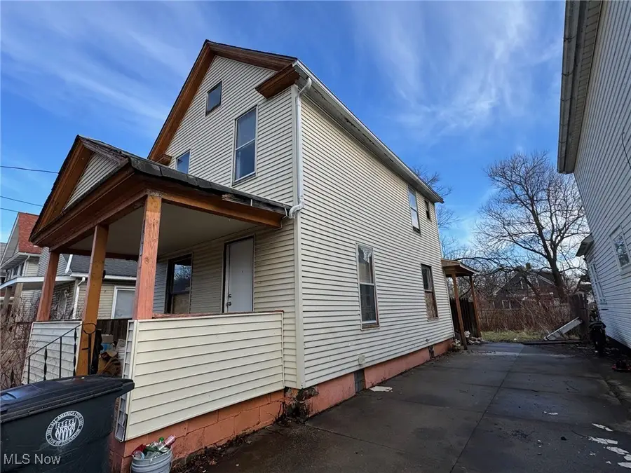 1011 Laurel Avenue, Akron, OH 44307 - Image #2