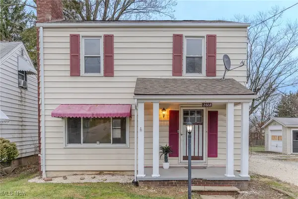 2028 Saint Elmo Ne Avenue, Canton, OH 44714