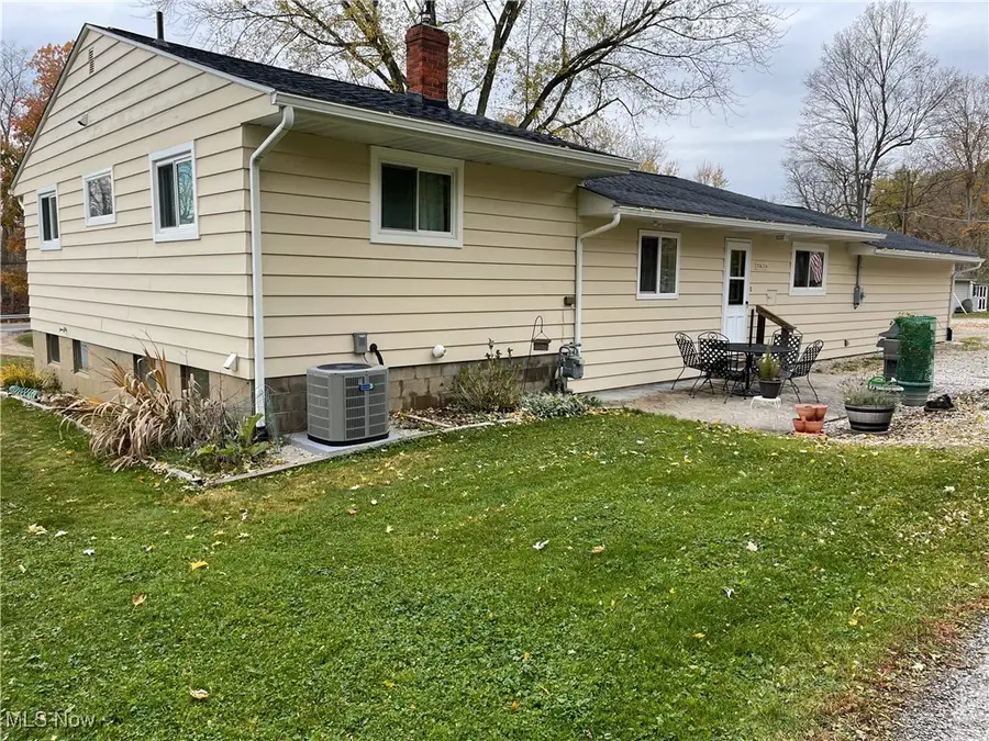 7636 Walnut Drive, Chippewa Lake, OH 44215 - #2