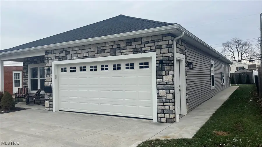 6363 Lockhaven Drive, Brook Park, OH 44142 - Image #3