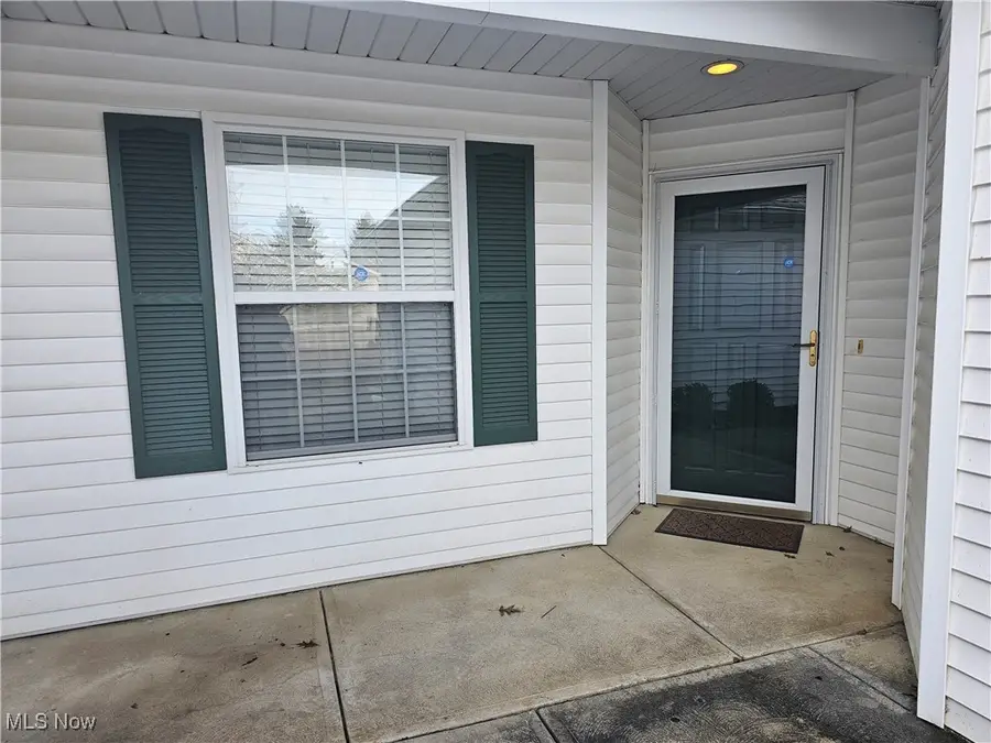 33961 Honeysuckle Lane, North Ridgeville, OH 44039 - Image #3